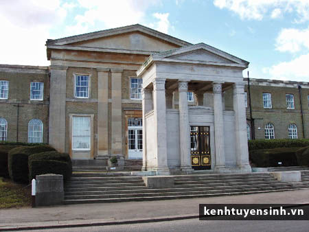 Trung học Mill Hill